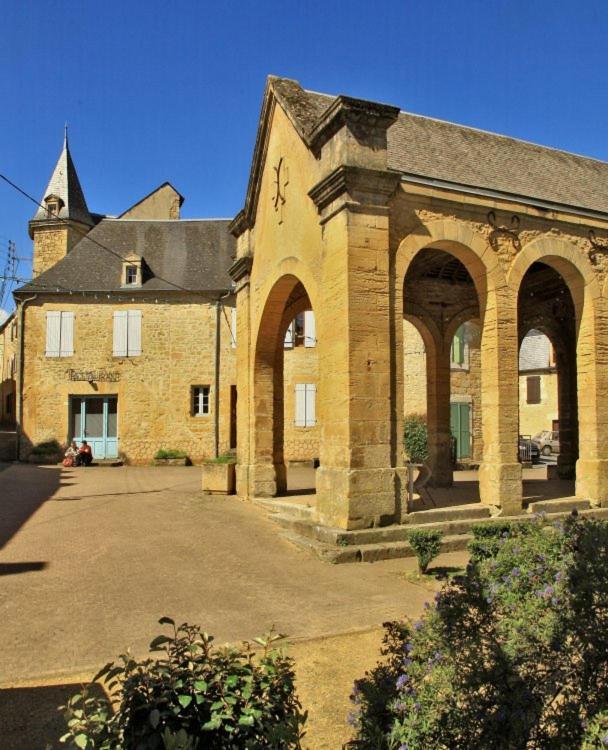 Petite Maison En Pierre Au Coeur Du Perigord Noir Salignac Eyvigues Luaran gambar