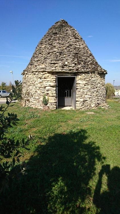 Petite Maison En Pierre Au Coeur Du Perigord Noir Salignac Eyvigues Luaran gambar