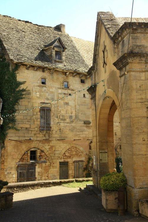 Petite Maison En Pierre Au Coeur Du Perigord Noir Salignac Eyvigues Luaran gambar