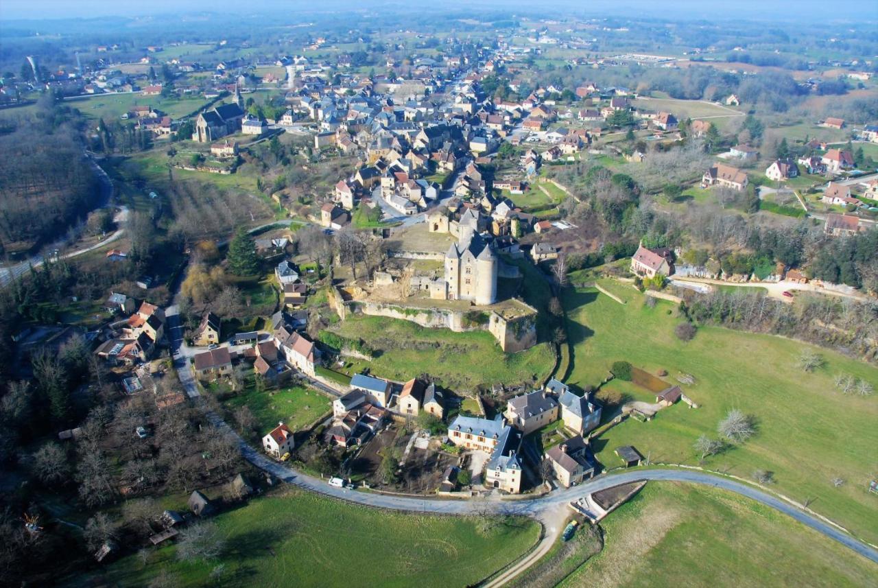 Petite Maison En Pierre Au Coeur Du Perigord Noir Salignac Eyvigues Luaran gambar