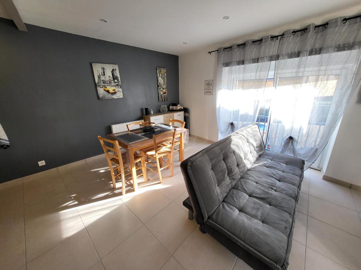 Petite Maison En Pierre Au Coeur Du Perigord Noir Salignac Eyvigues Luaran gambar