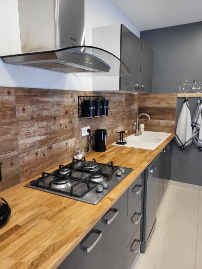 Petite Maison En Pierre Au Coeur Du Perigord Noir Salignac Eyvigues Luaran gambar